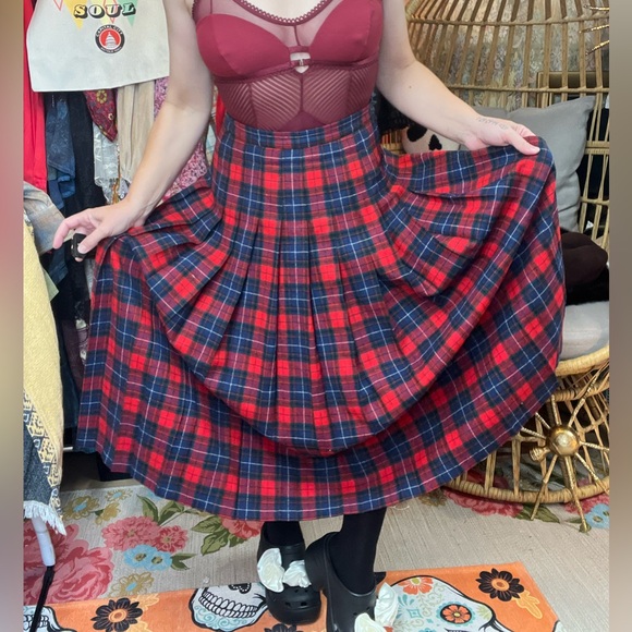Vintage Pendleton Tartan Wool Pleated Skirt Outlander Scottish Countryside - Picture 2 of 4
